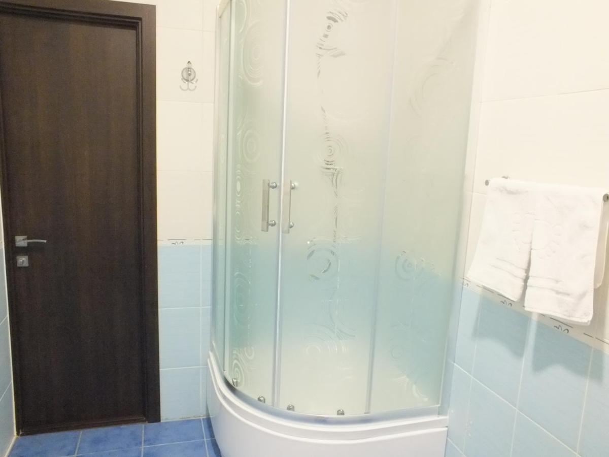 Vorontsovskiy Hotel เมลิโตโปล ภายนอก รูปภาพ