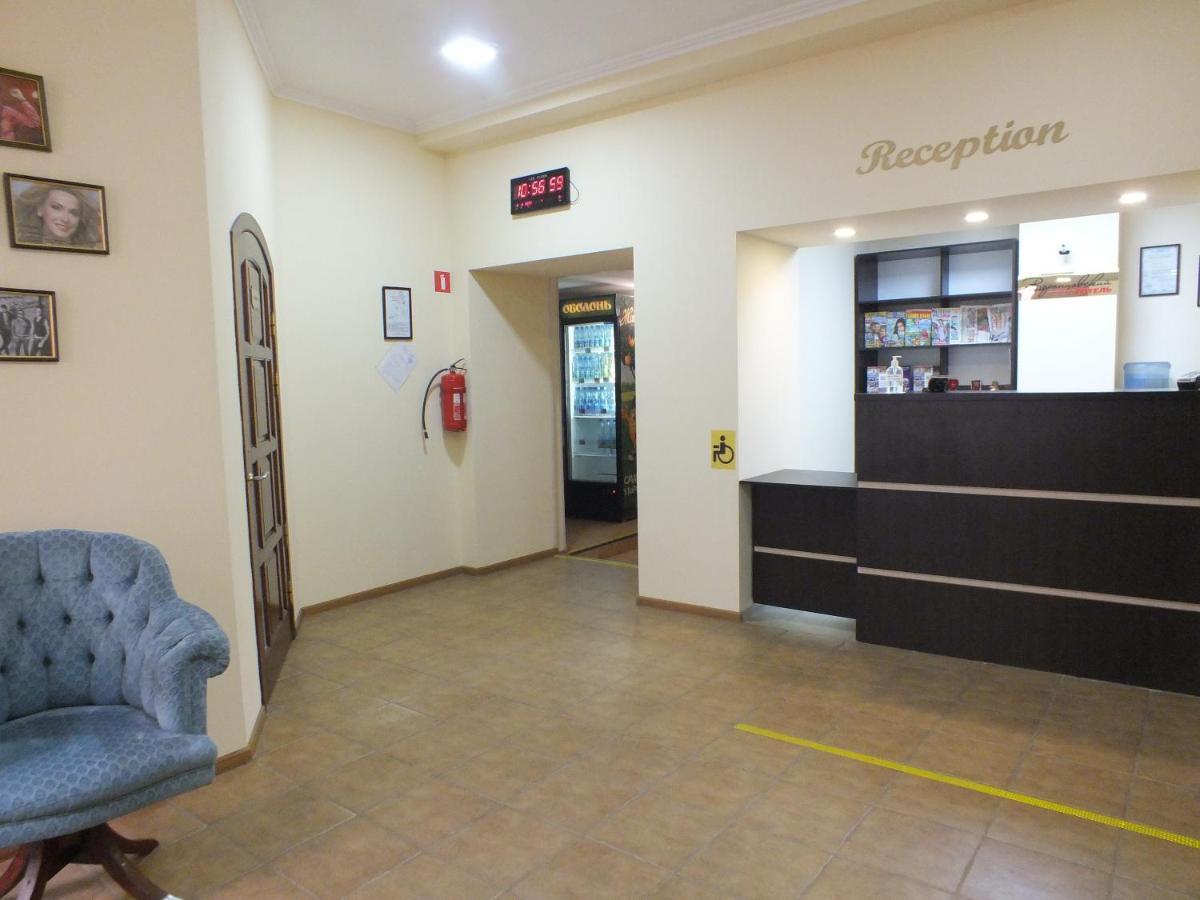 Vorontsovskiy Hotel เมลิโตโปล ภายนอก รูปภาพ
