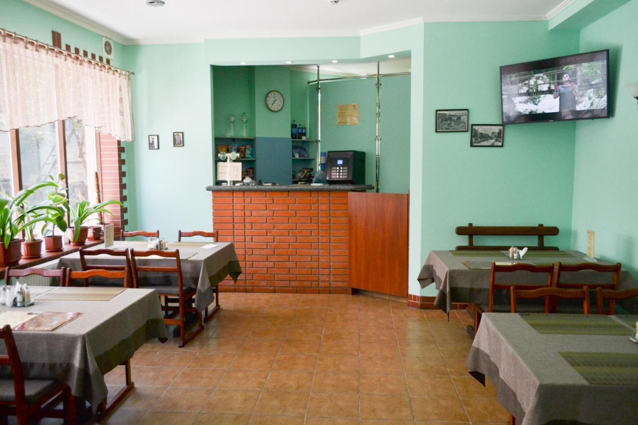 Vorontsovskiy Hotel เมลิโตโปล ภายนอก รูปภาพ