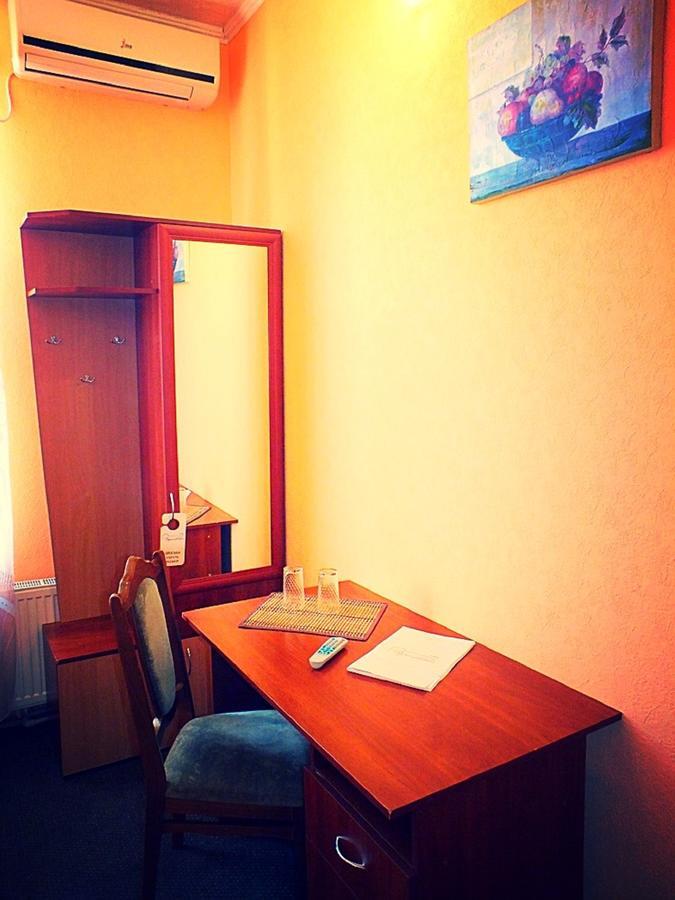 Vorontsovskiy Hotel เมลิโตโปล ภายนอก รูปภาพ